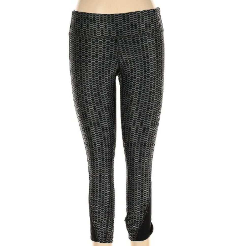 DRI-FIT Nike Size M Active black and white pants
